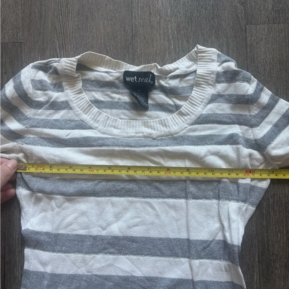 Wet Seal Gray and Cream Knit Top - Picture 3 of 5